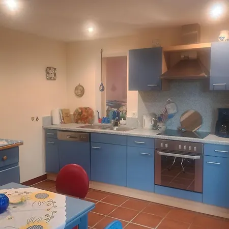 Schick Apartment *